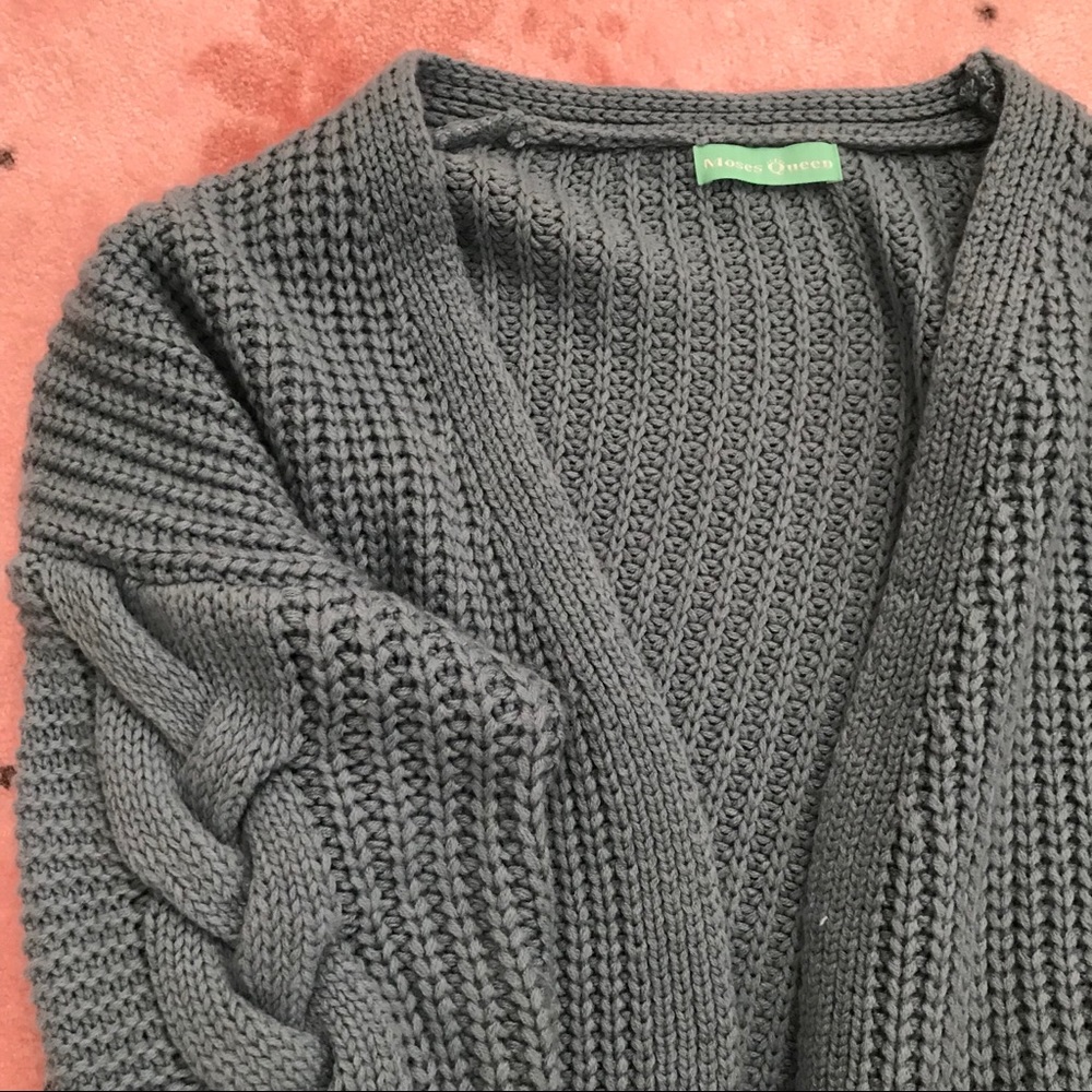 Knitted balloon sleeved cardigan